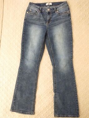 YMI Premium Stitch Bootcut Flare Jeans Medium Wash women's 5/27